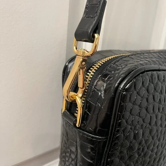 Quince Italian Leather Crossbody Bag - Picture 4 of 6